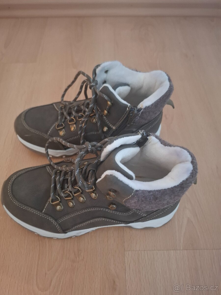 Boty,pohorky - outdoorové vel.37
