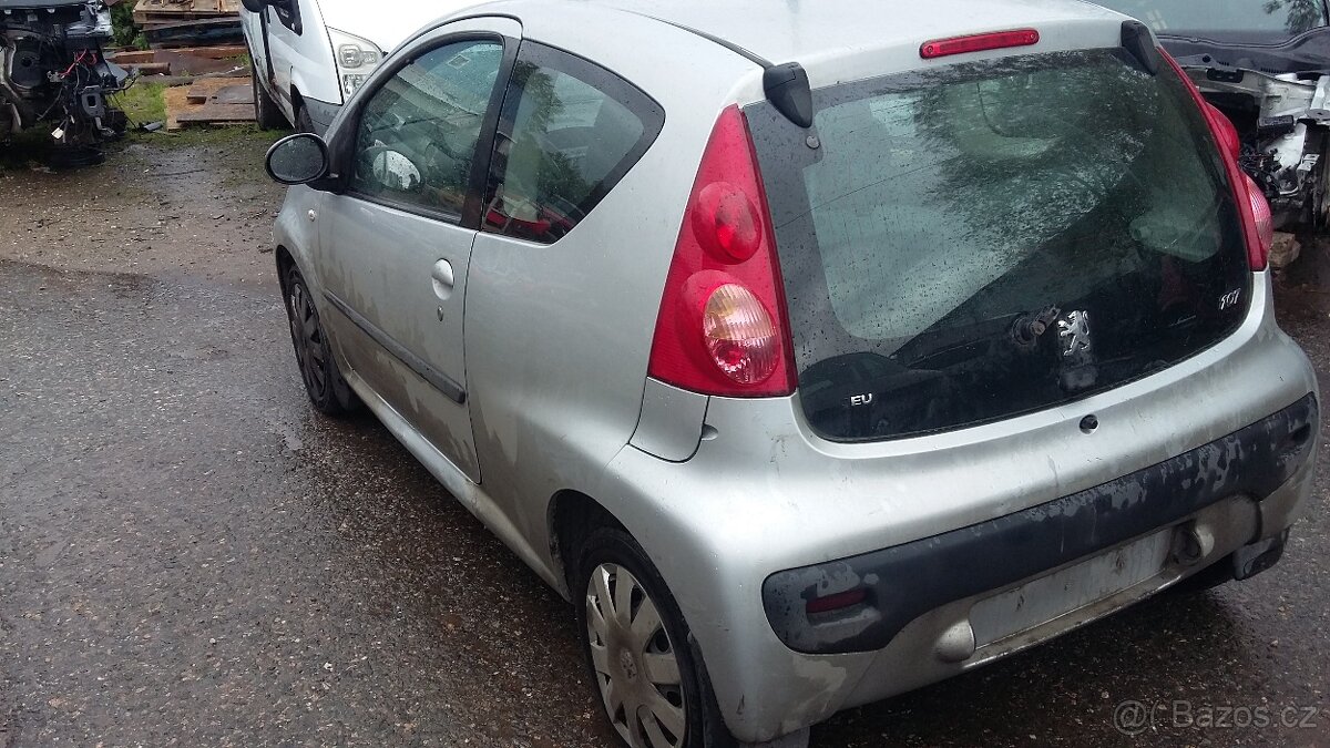 peugeot 107 1.0i rv2008