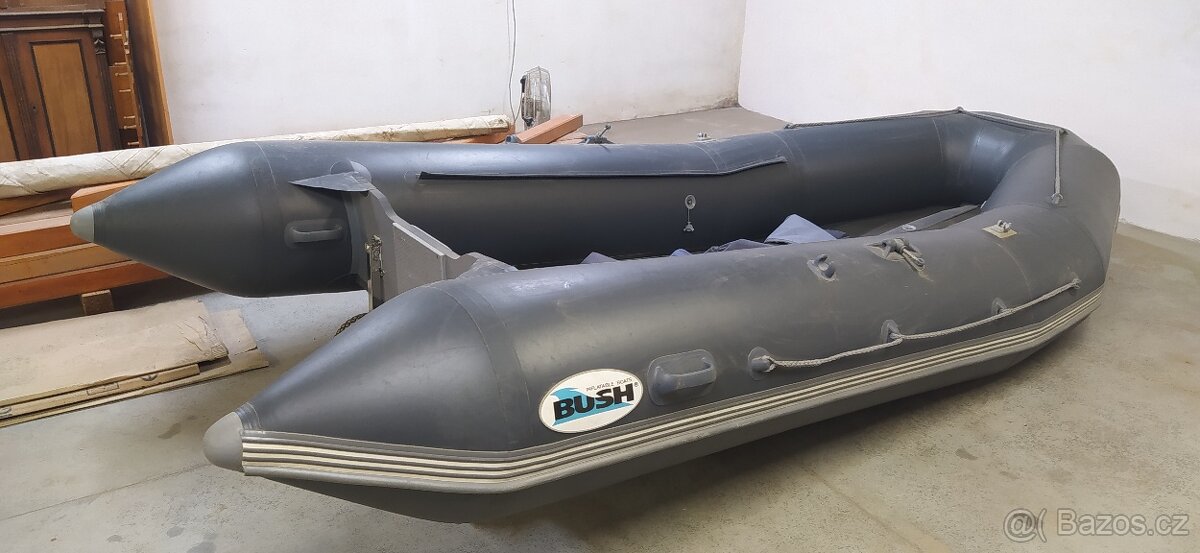 Člun BUSH, motor Mercury 5
