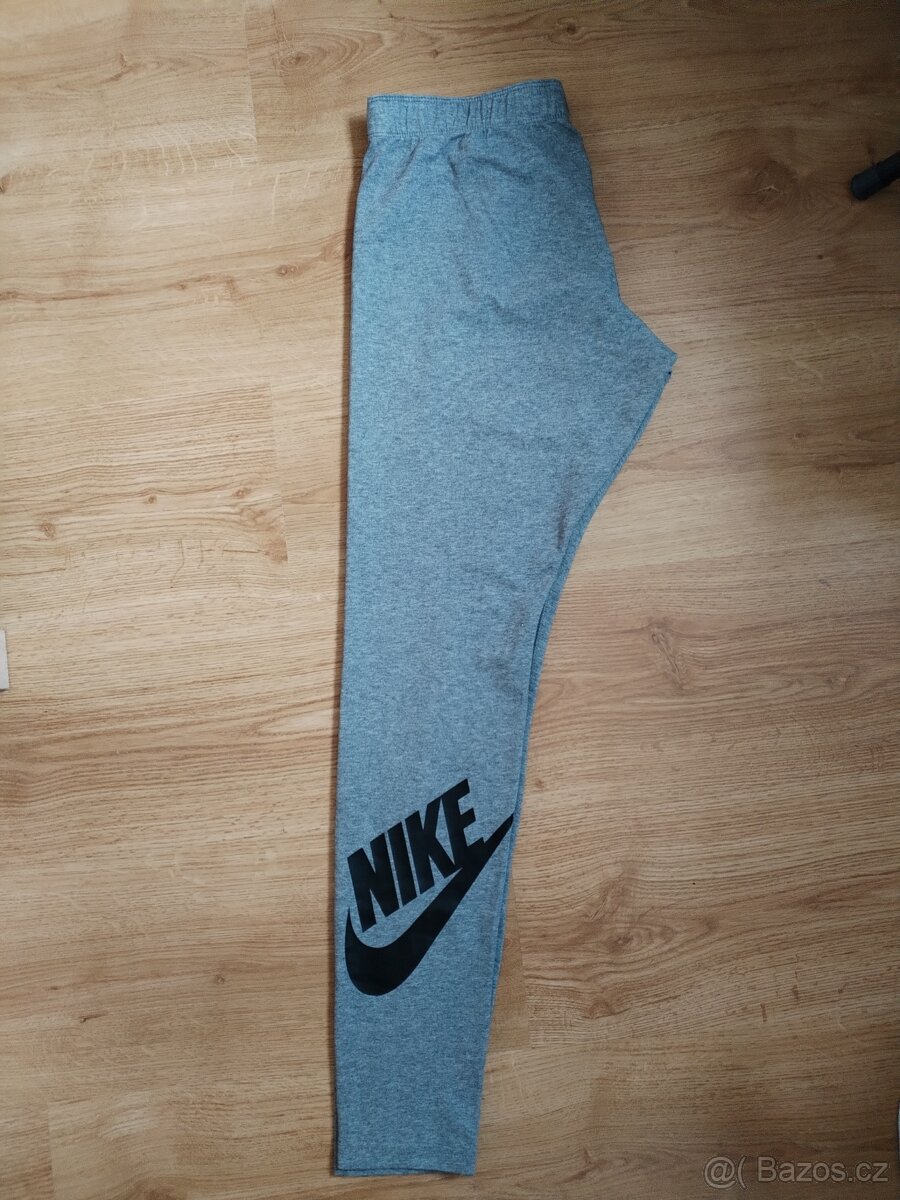 Legíny Nike vel. M