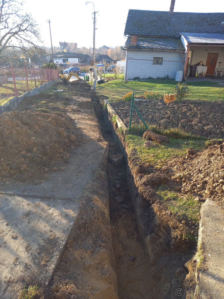 Kanalizace -Zemní a vykopové práce,vrtaní na sloupky 30cm ši
