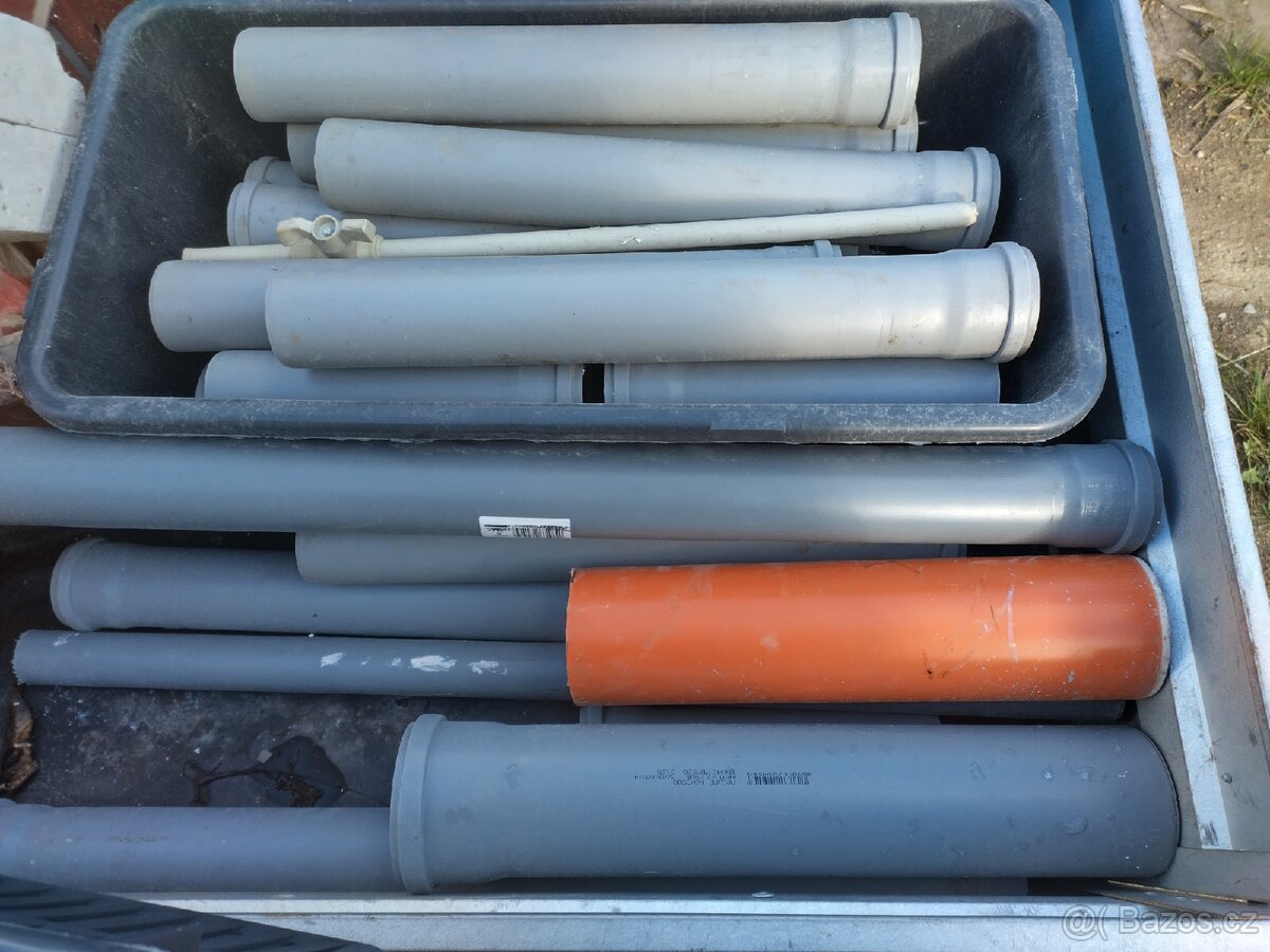 Odpadní / odpadové / vodovodní trubky