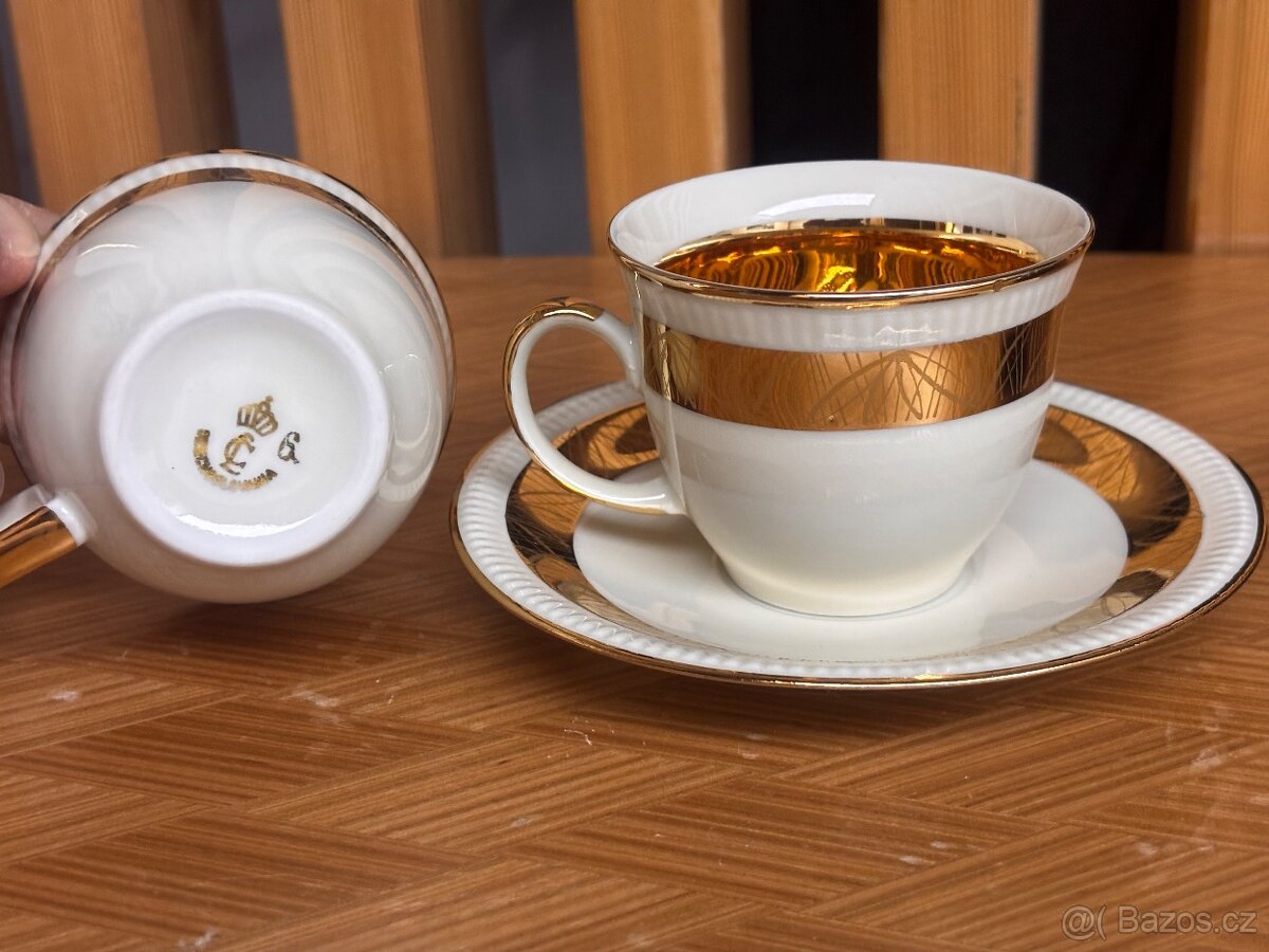 Keramický retro servis