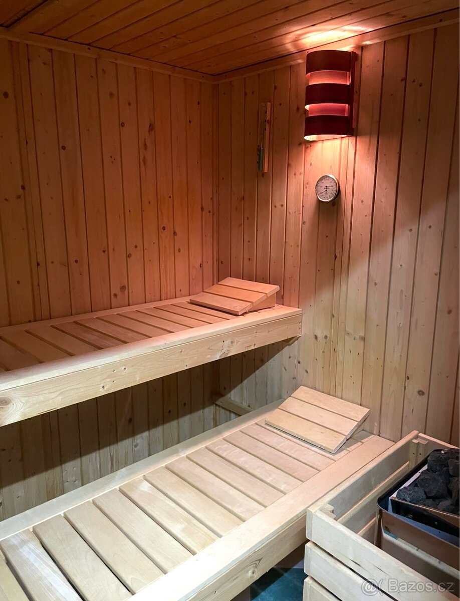 Finská sauna, jako nová — rozměry 1,90 × 1,75 × 2,00 m