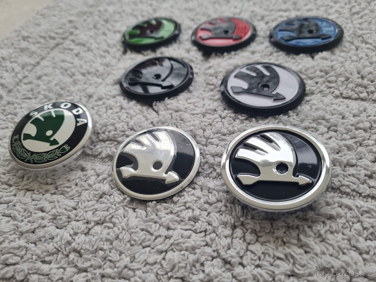 ŠKODA LOGO do volantu 43mm CHROM / 46mm FAREBNE.