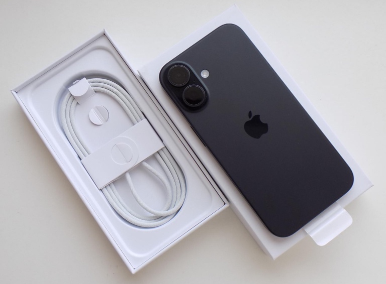 Apple IPhone 16 Černý 128 Gb nový záruka 21 měsíců Alza