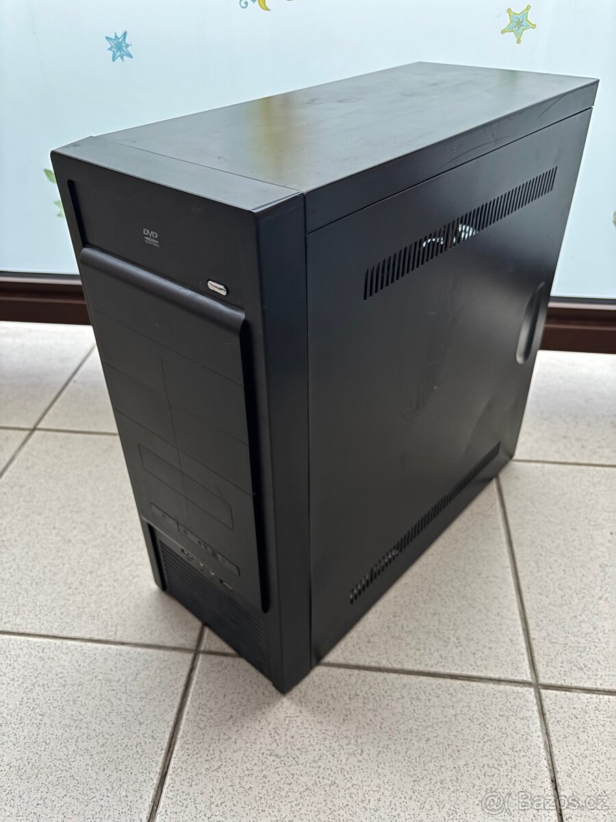 Stolní počítač i5, 8GB RAM včetně 23" FHD HP monitoru