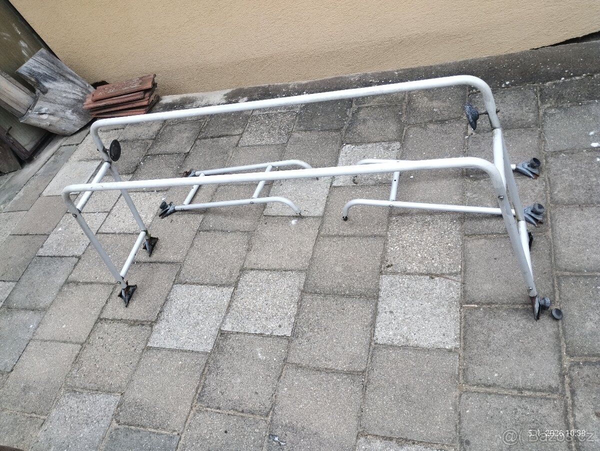 Střešní nosič na 280/290 obytku