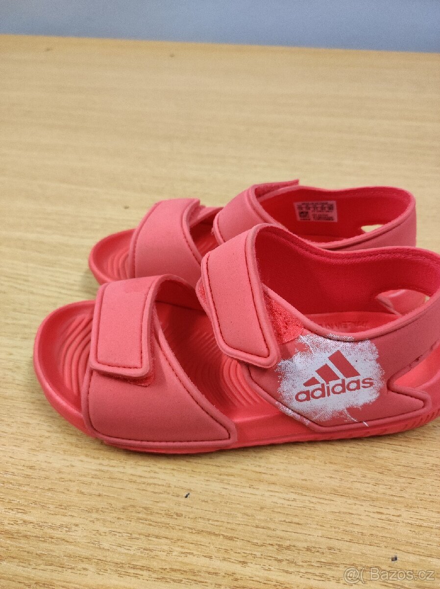 Sandálky Adidas 29