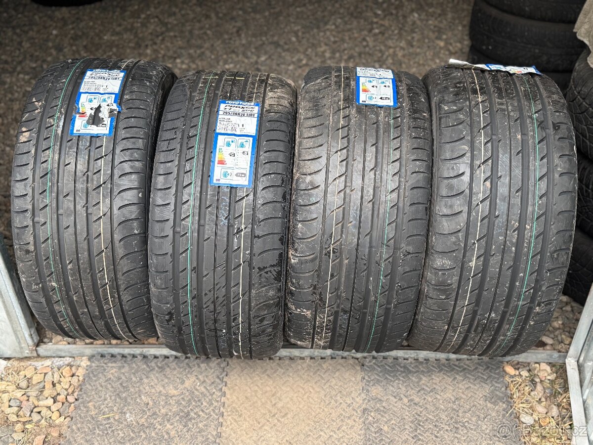 295/40/20 letní sada pneu Toyo