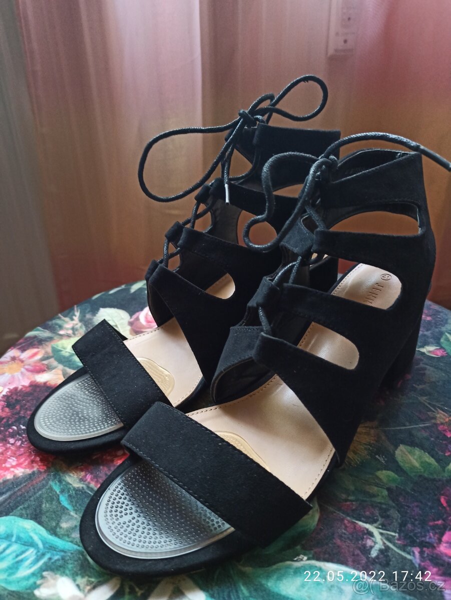 Prodam úplně nove boty