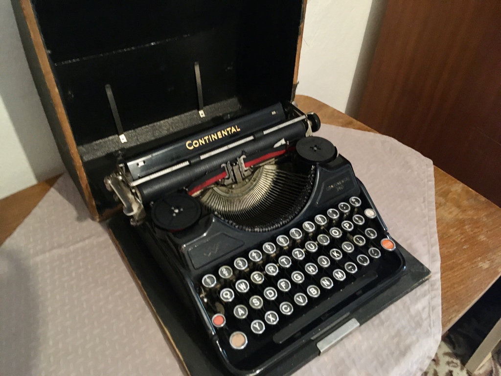 Vintage starožitný psací stroj Continental 340