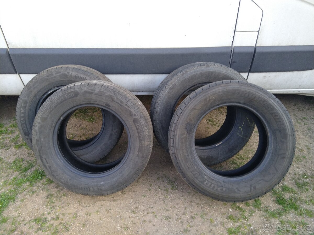 225/65 R16C