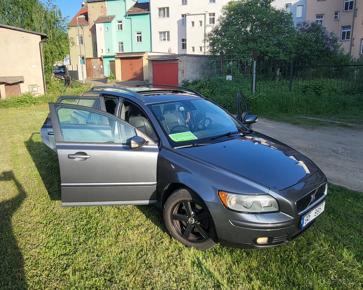 Volvo V50