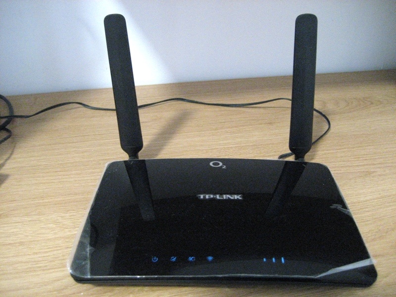 Router TP-LINK 200