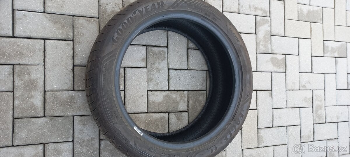 235 45 18 sada pneu Good Year Eagle F1 R18
