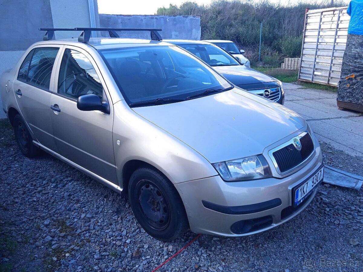 Škoda Fabia sedan 1,2i12v40kw,rv2006,SERVISKA,ČR PŮVOD,DPH