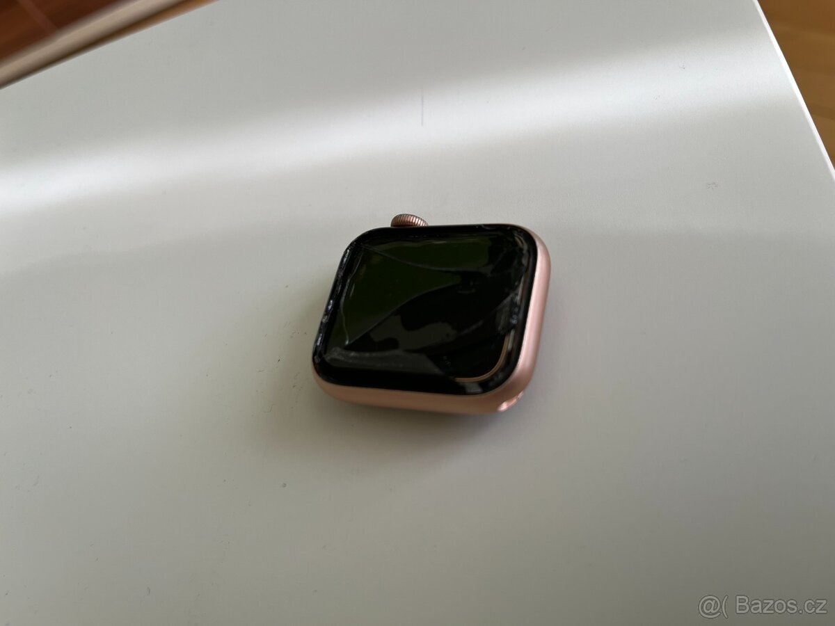 Apple watch serie 4, 40mm pink