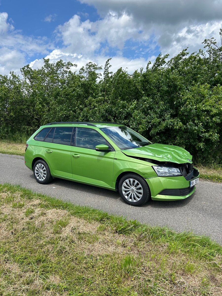 Skoda fabia combi facelift 1.0 tsi 70kw r.v 2022 84tis km čr