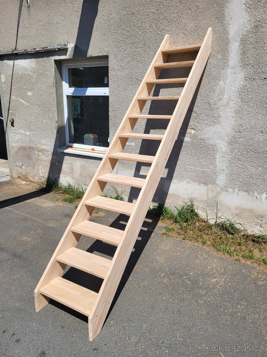 Bukové schodiště nové do výšky až 260cm