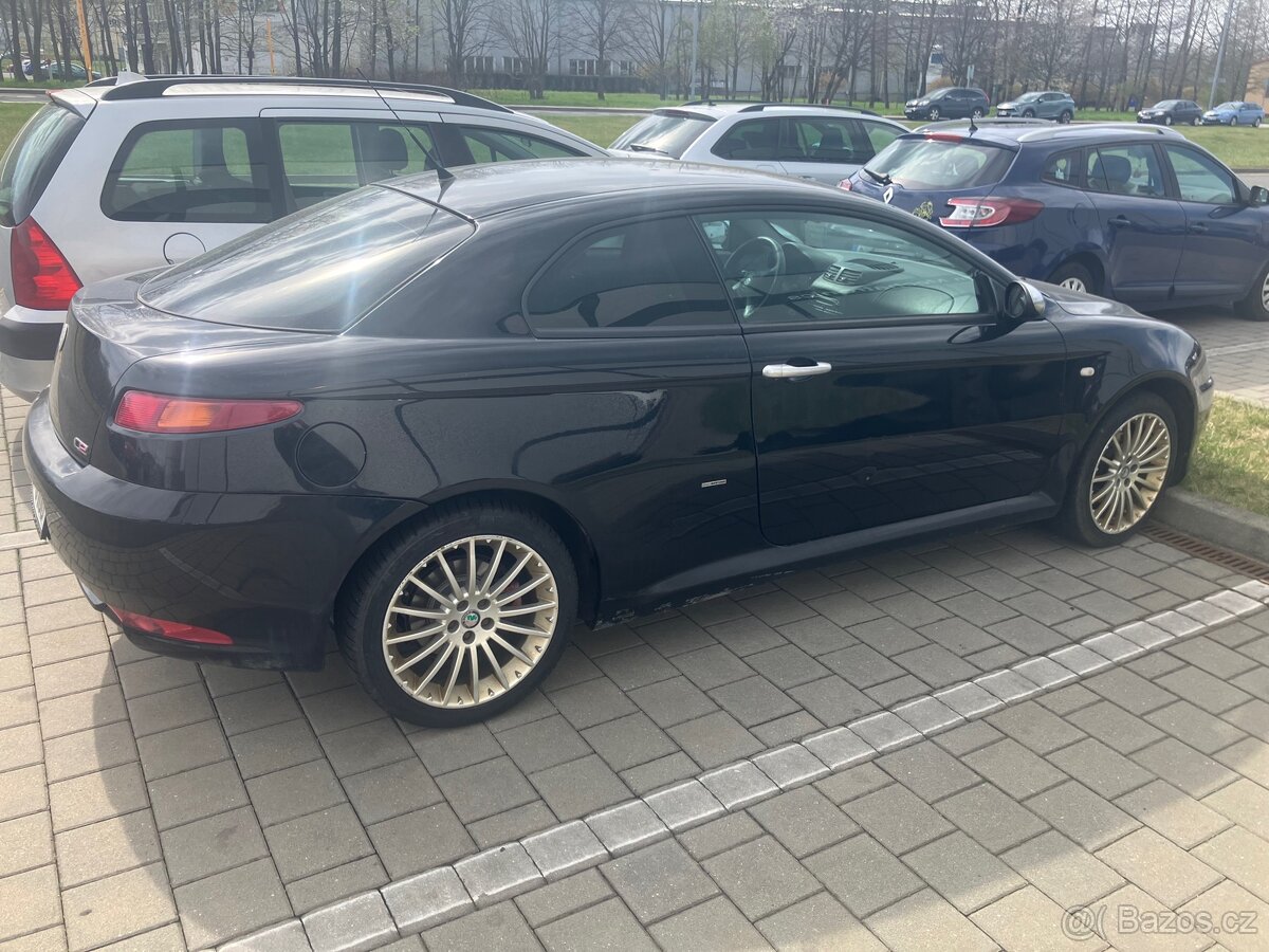 Alfa Romeo GT Q2 1.9 jtdm