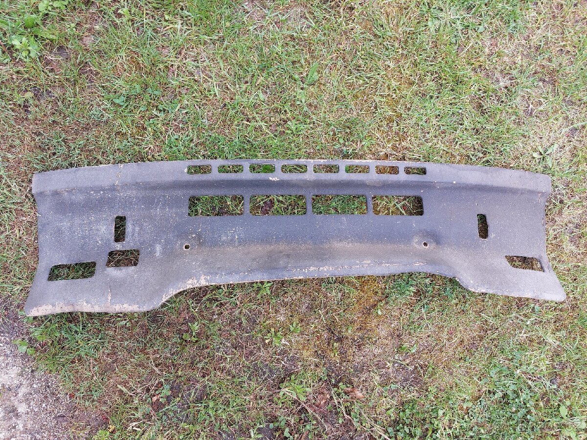 Přední čelo Škoda 120 M