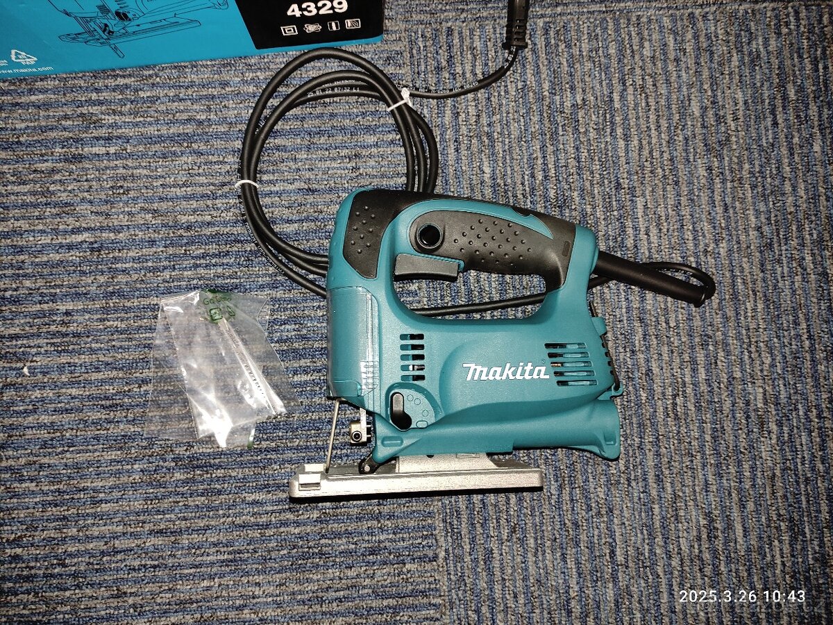 Přímočará pila Makita 4329