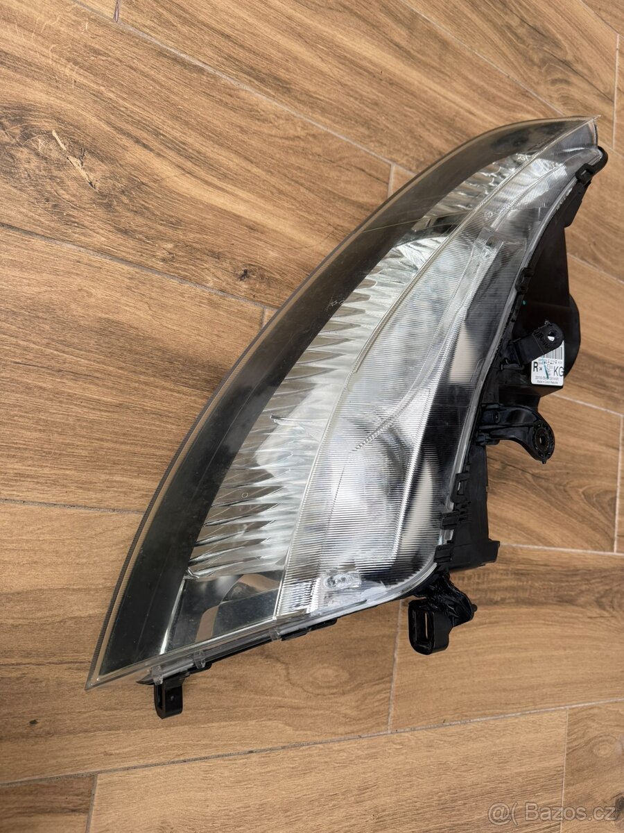Pravé přední světlo Honda Civic 8G UFO
