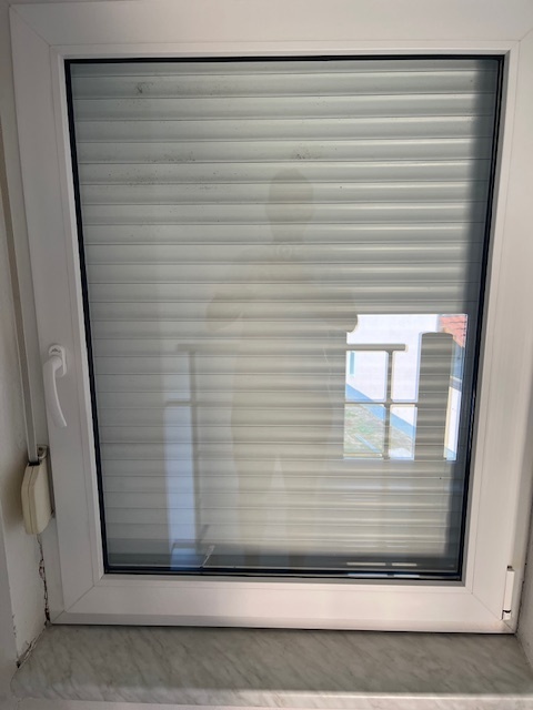 Plastová okna s roletou
