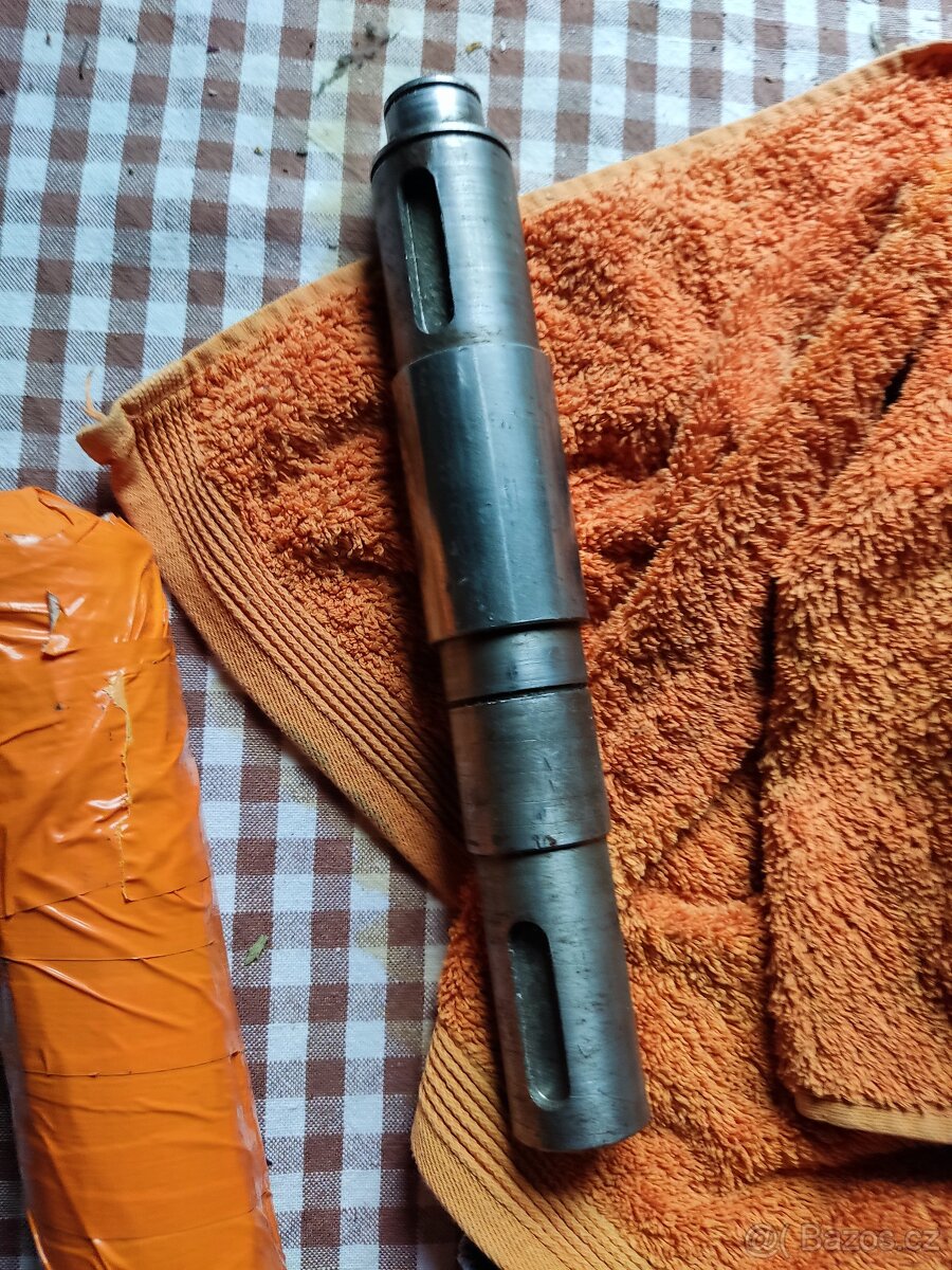 Buben nový a starší michacka