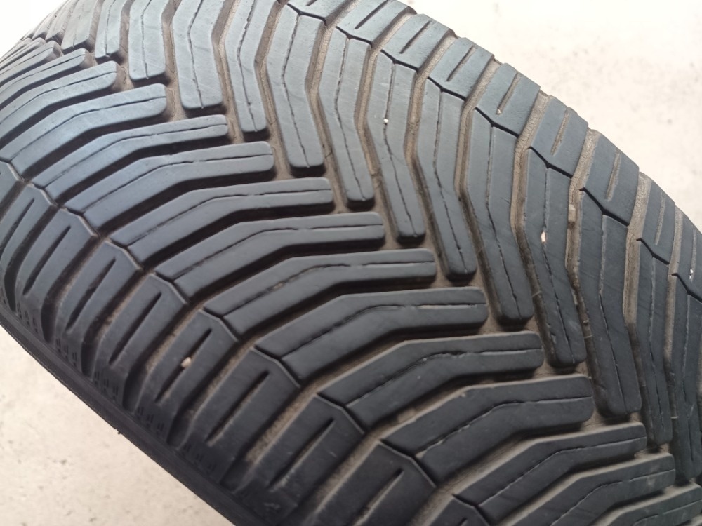 205/55 R16 MICHELIN (1718)