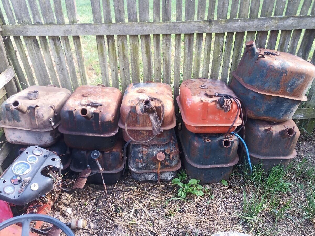 Nádrže Zetor uř 1