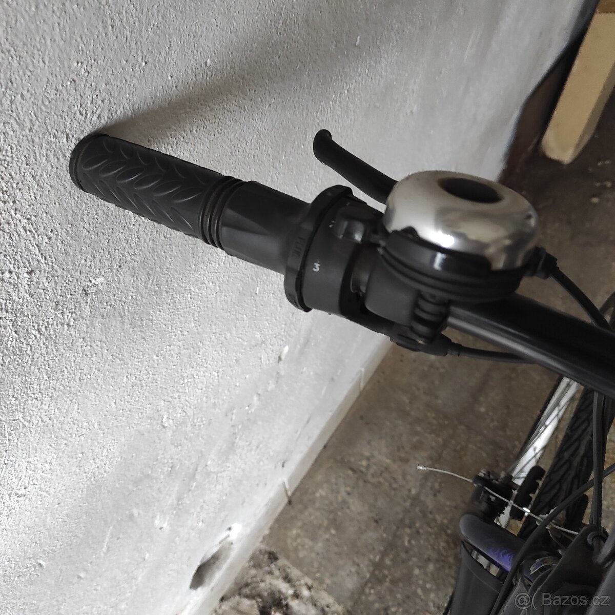 Silniční kolo dámské