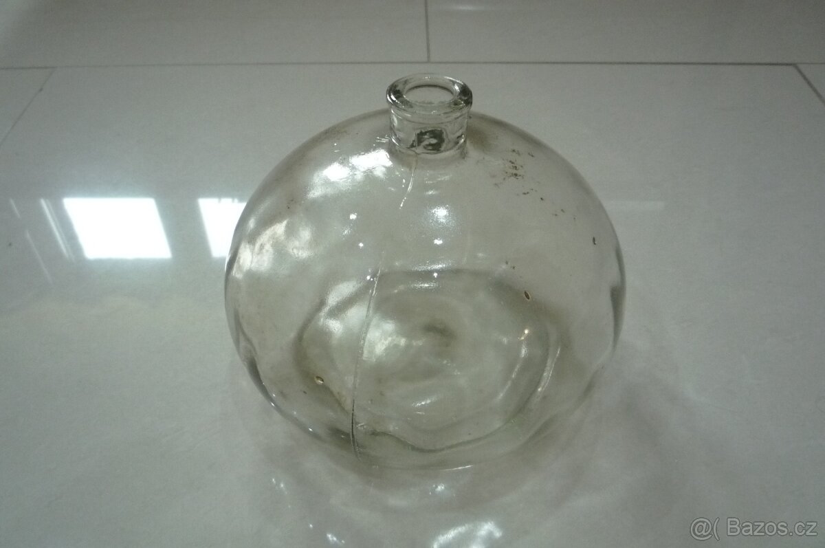 skleněná váza