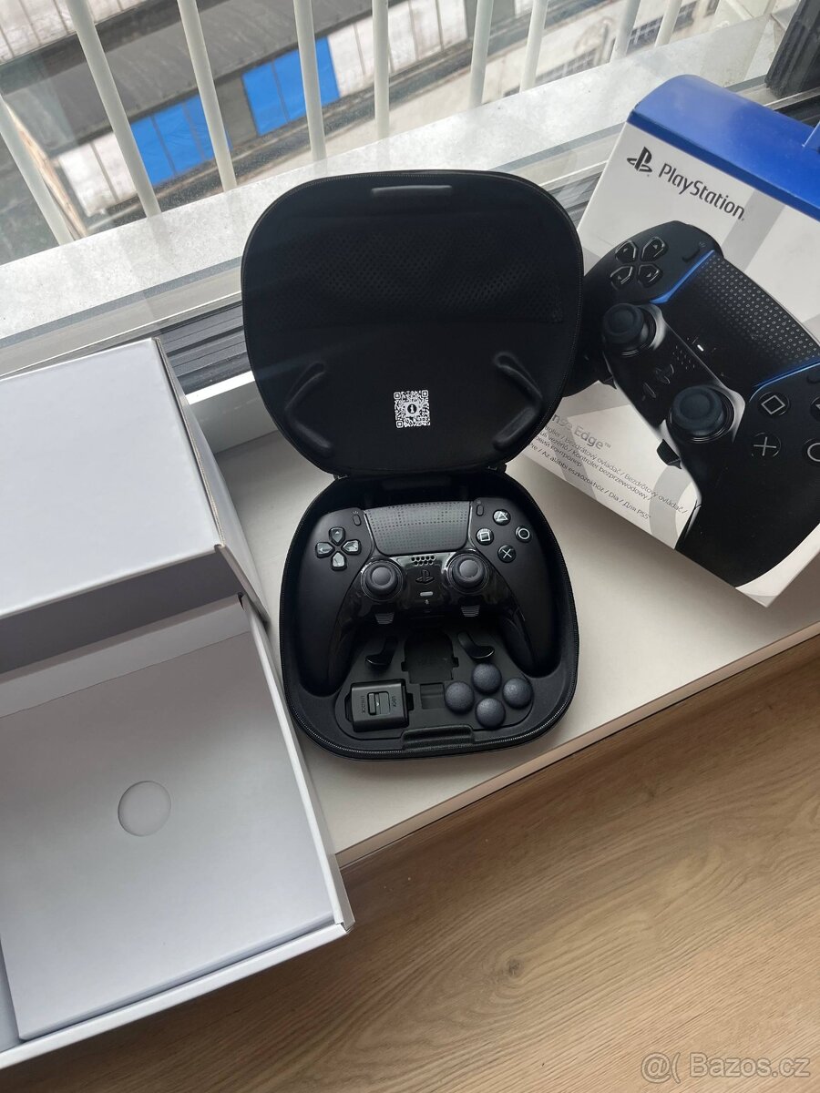 PlayStation DualSense Edge – černý, TOP stav, komplet balení