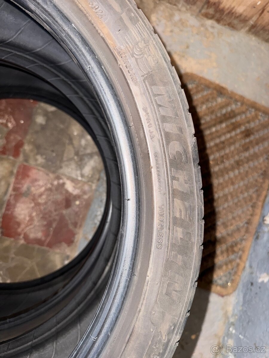 Letní pneu michelin 245/40 R19