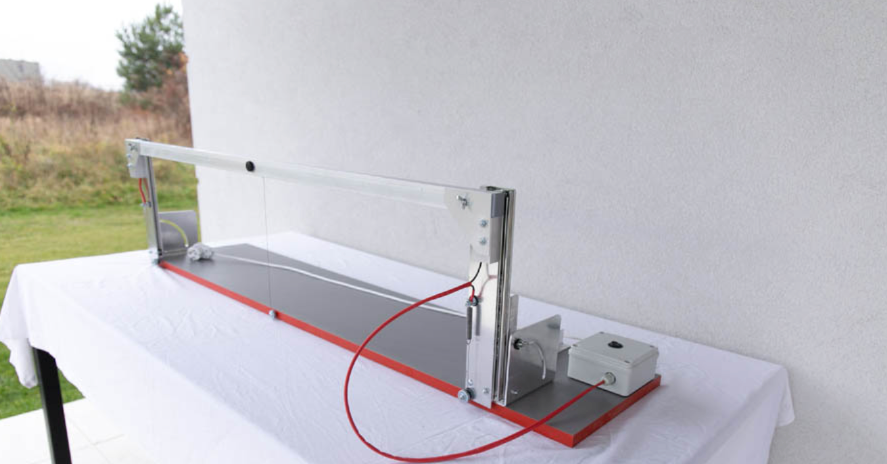 Řezačka polystyrenu 104x27cm s vertikálním drátem