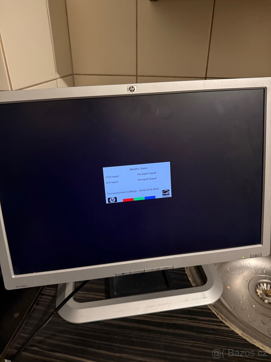 Monitor HP nastavitelnej