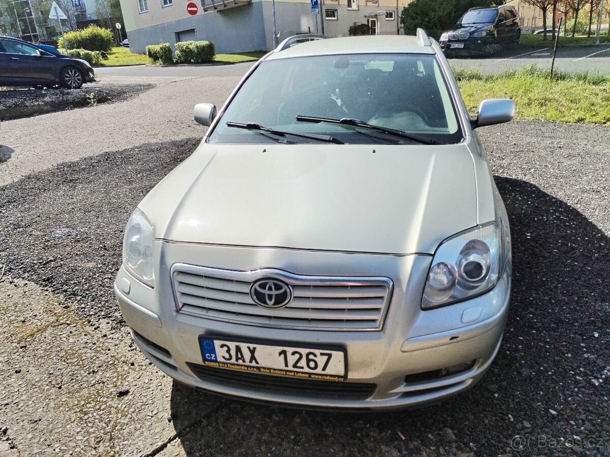 prodej Toyota Avensis kombi, 2l benzin, 2006 - automat