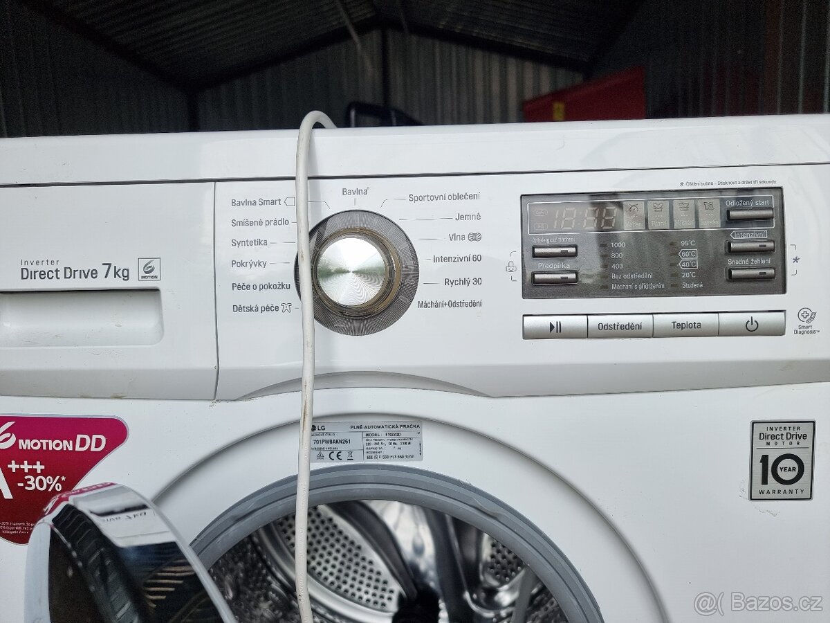 pračka LG F7022QD, 7 kg prádla, hluboká jen 55 cm