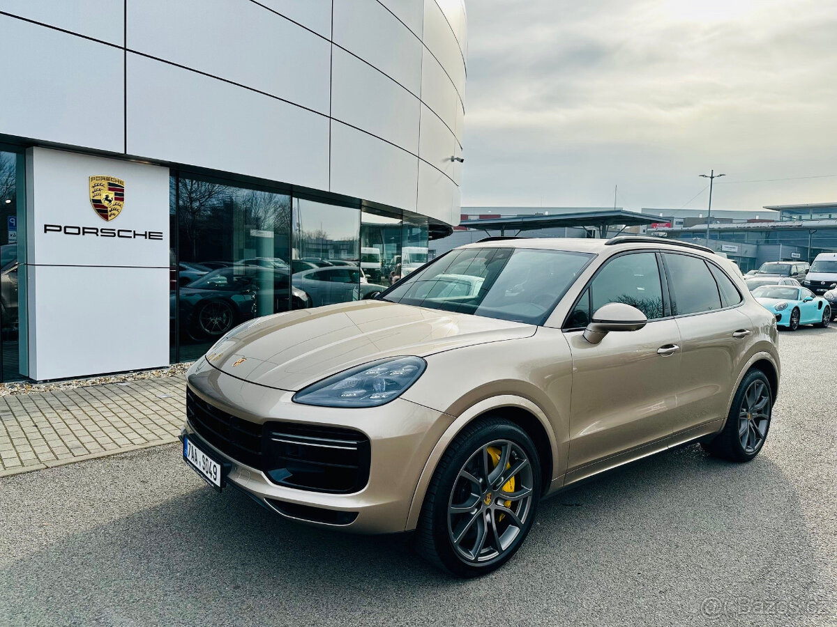 Prodám PORSCHE CAYENNE TURBO 2018 o výkonu 404 kW