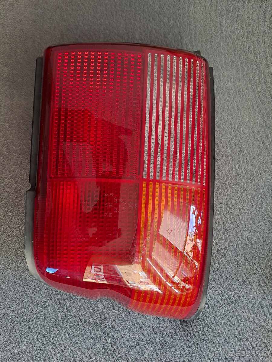 Ford Escord Zadní světlo