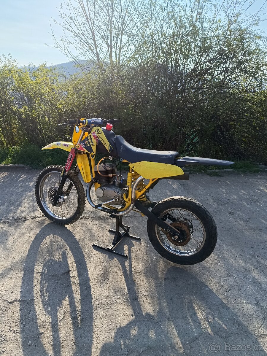 ČZ 175 / Suzuki Dr - Cross