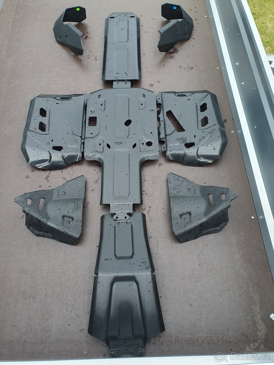 Kryt podvozku Can Am outlander g2 plastový