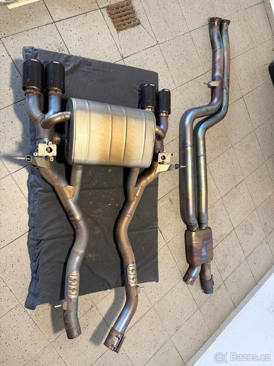 Akrapovic evolution titan BMW m4 f82 / m3 f80