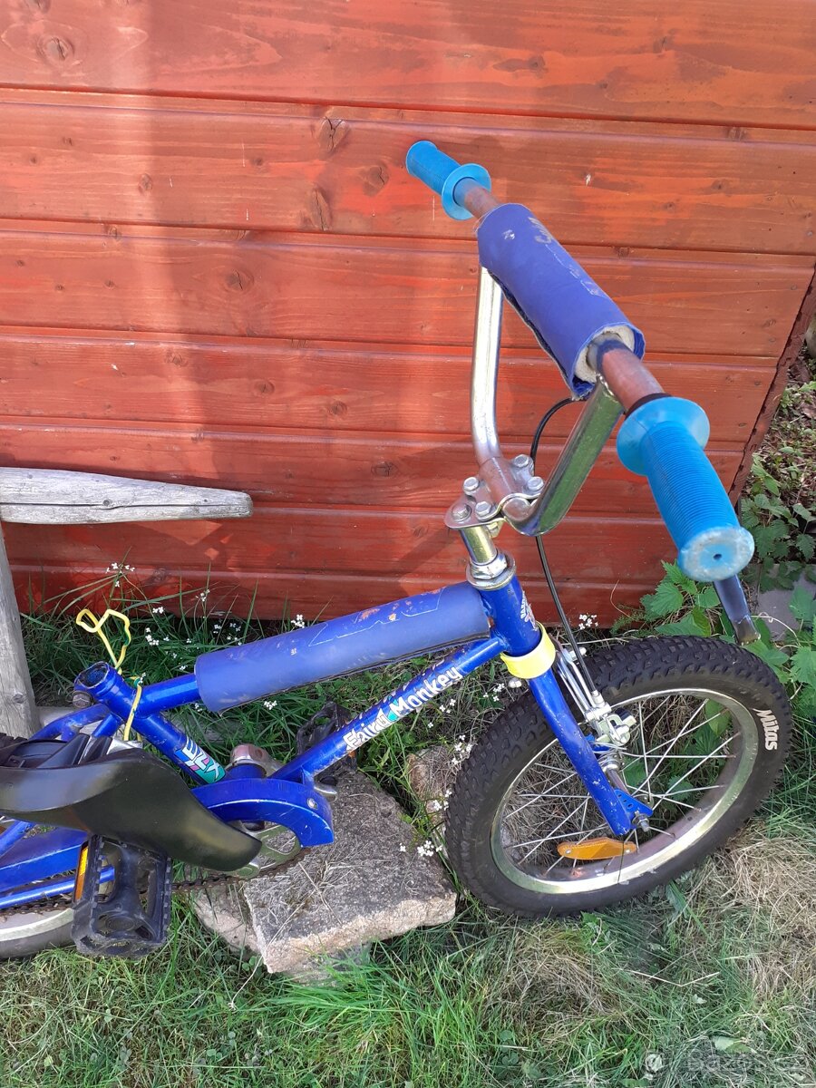 Trialove kolo velikost 16