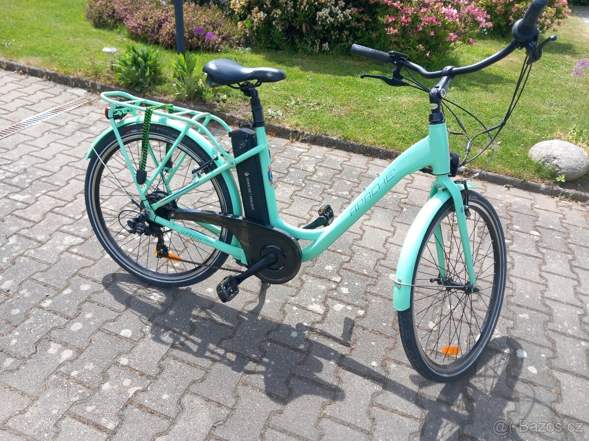Elektrokolo Apache, málo jeté