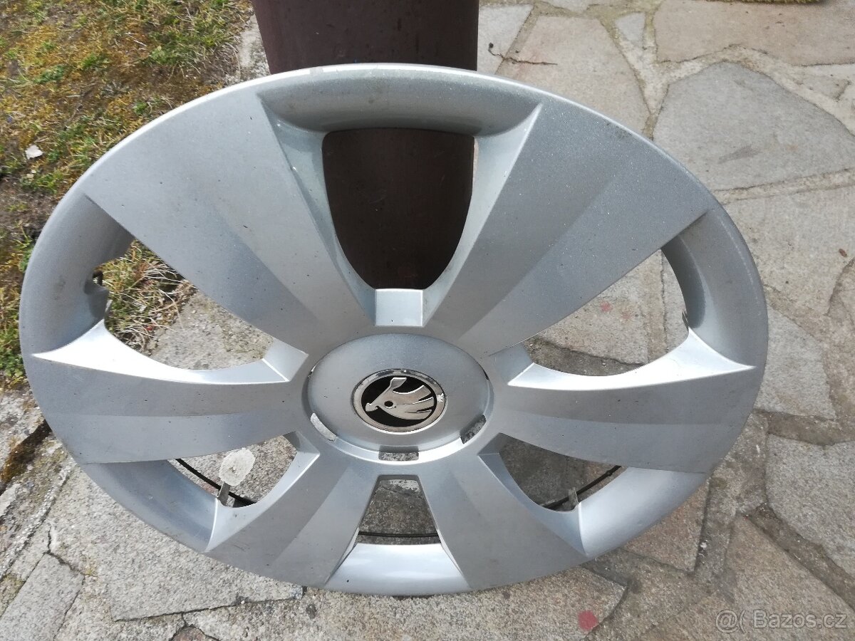 ORIG. POKLICE Škoda 15", 1 KS, ORIG. ČÍSLO 6V0601147C MHB