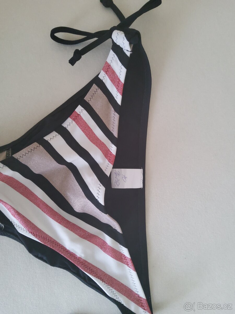 Plavkové kalhotky Triola vel. 70