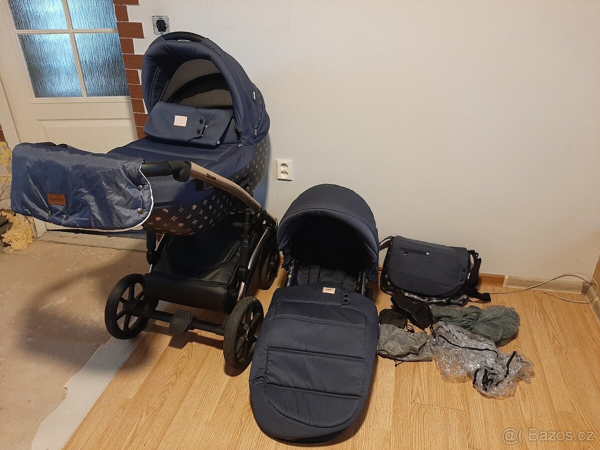 Prodám dětský kočárek Laret Imperial blue